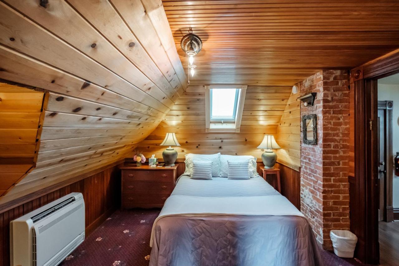 MaMere's Guest House Monmouth Extérieur photo