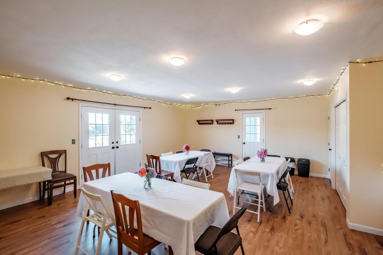 MaMere's Guest House Monmouth Extérieur photo