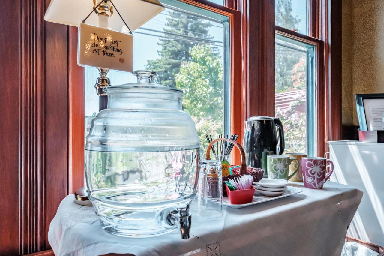 MaMere's Guest House Monmouth Extérieur photo
